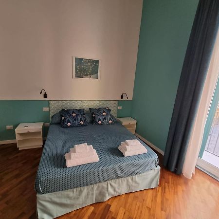 Panto' Apartment 2 Steps To Toledo Street Наполи Екстериор снимка