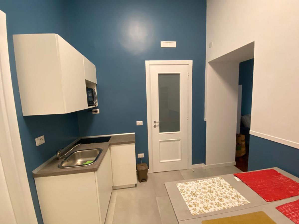 Panto' Apartment 2 Steps To Toledo Street Наполи Екстериор снимка