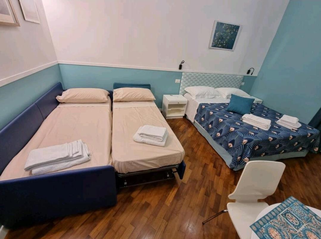 Panto' Apartment 2 Steps To Toledo Street Наполи Екстериор снимка